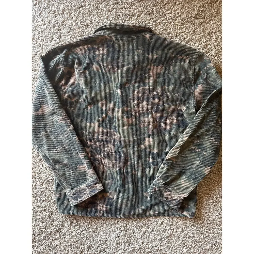 Abercrombie & Fitch Tree Camo Medium Corduroy Button Up Shirt